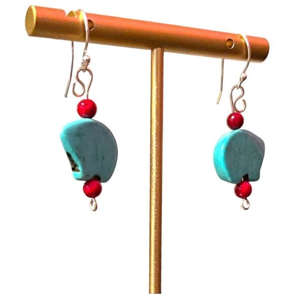 ⭐️3/$25⭐️ Cute Turquoise Bear Dangle Earrings - Picture 2 of 3